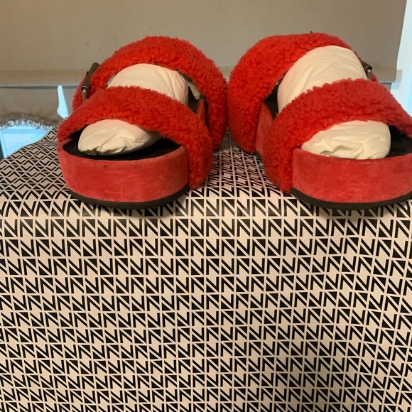 Rag and Bone Evin Red Suede Sandals - Picture 2 of 15